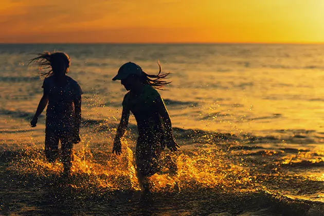 Viajar con niños en Ibiza: itinerario ideal en coche de alquiler